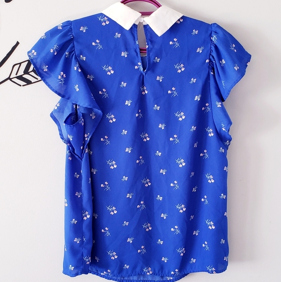 Collared Blouse w Floral Design - Picture 3 of 3